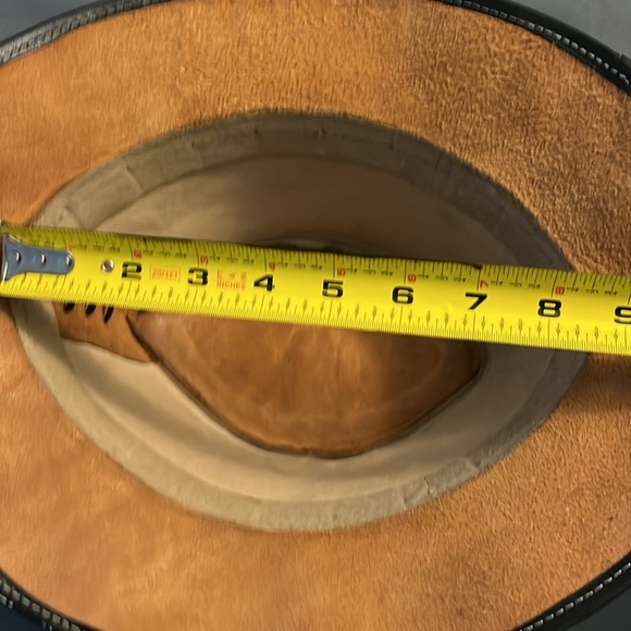 Sleek Black Leather Hat - Picture 4 of 5